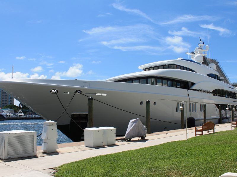 Investing in a yacht for rent – does it pay off?